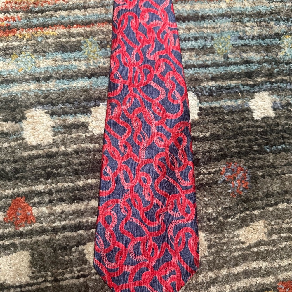 Ysl tie.